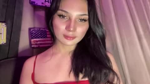 UR GIRL NEXTDOOR online show from 15, 4, 2026