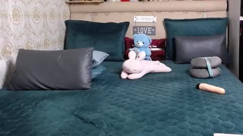 Shine online show from 4, 12, 2025