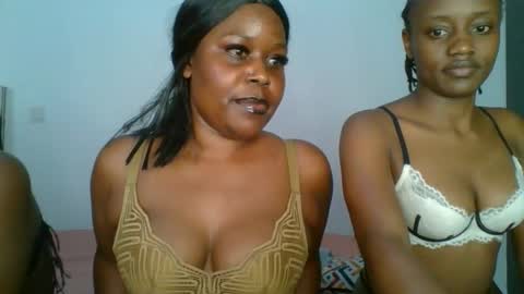 Snapshot of mystic_saucy chatting on 9, 10, 2025 mystic_saucy online show from 9, 10, 2025
