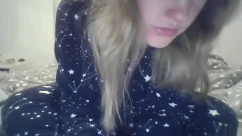 Snapshot of mysticsirenglow chatting on 7, 5, 2026 mysticsirenglow online show from 7, 5, 2026