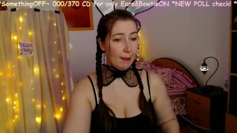 Snapshot of mystydew chatting on 4, 4, 2026 MystyDew online show from 4, 4, 2026