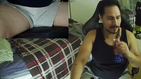 Snapshot of n0ttheface chatting on 4, 11, 2025 N0ttheFace online show from 4, 11, 2025