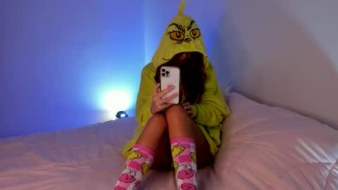 Snapshot of n1rvanamoon chatting on 5, 12, 2025 n1rvanamoon online show from 5, 12, 2025