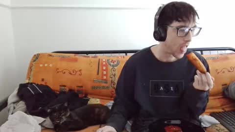 a Ordinary Boy online show from 22, 2, 2026