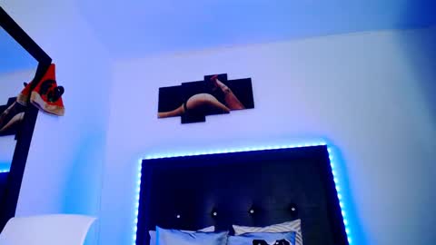 naahia__clark online show from 21, 12, 2024