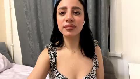 Leya online show from 4, 6, 2026
