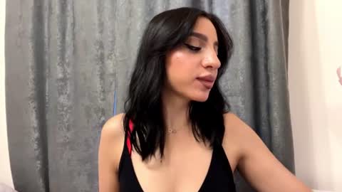 Snapshot of nadinevanni chatting on 26, 6, 2026 Leya online show from 26, 6, 2026