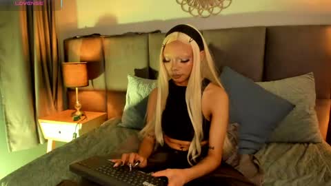Snapshot of naff_eratu chatting on 26, 5, 2026 naff_eratu online show from 26, 5, 2026