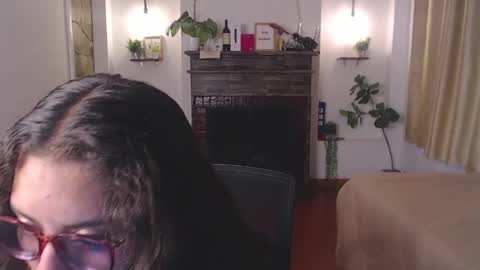 Snapshot of nahala04 chatting on 8, 4, 2026 Im Nahala online show from 8, 4, 2026