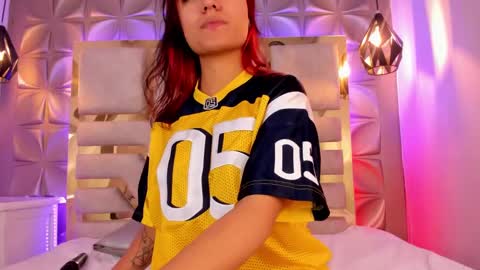 Snapshot of nahia_low chatting on 5, 12, 2024 Valeria online show from 5, 12, 2024