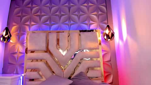 Snapshot of nahia_low chatting on 4, 1, 2025 Valeria online show from 4, 1, 2025