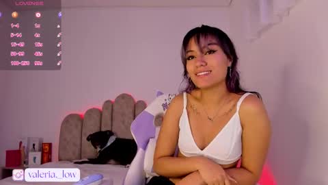 Snapshot of nahia_low chatting on 29, 10, 2025 Valeria online show from 29, 10, 2025