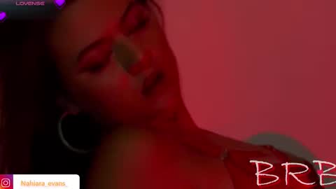 NAHIARA EVANS online show from 15, 10, 2025