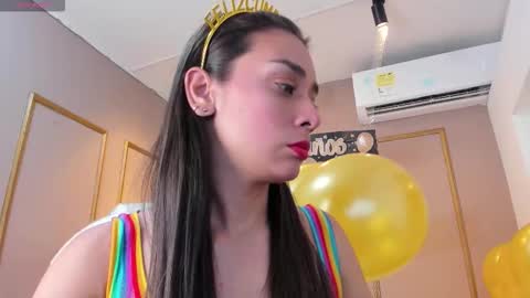 Snapshot of nahimithompson chatting on 27, 10, 2025 Nahimi online show from 27, 10, 2025