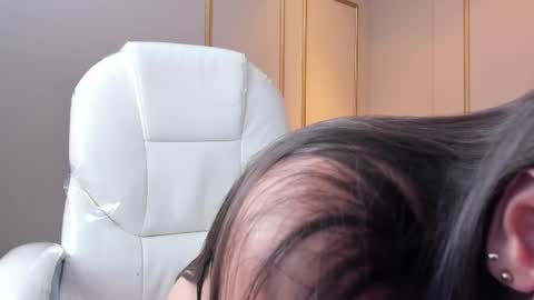 Snapshot of nahimithompson chatting on 30, 10, 2025 Nahimi online show from 30, 10, 2025