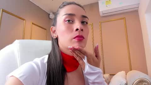 Snapshot of nahimithompson chatting on 6, 11, 2025 Nahimi online show from 6, 11, 2025