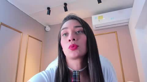 Snapshot of nahimithompson chatting on 21, 11, 2025 Nahimi online show from 21, 11, 2025