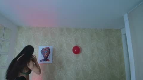 Snapshot of nahomi_blaze56eup chatting on 5, 7, 2026 valeria online show from 5, 7, 2026