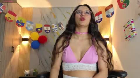 Snapshot of nahomi_blaze56eup chatting on 12, 7, 2026 valeria online show from 12, 7, 2026