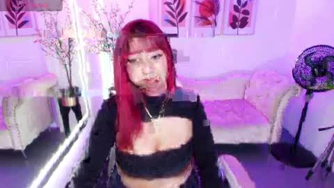 Snapshot of nahomi_velmont chatting on 18, 5, 2026 nahomi_velmont online show from 18, 5, 2026