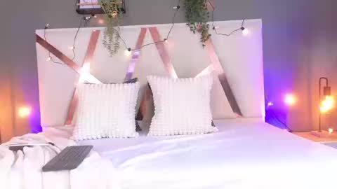 Snapshot of nahomicampbell_ chatting on 12, 9, 2025 VICTORIA online show from 12, 9, 2025
