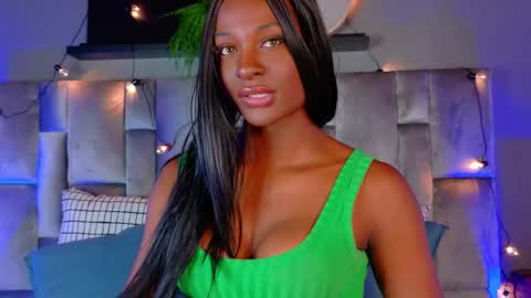 Snapshot of nahomicampbell_ chatting on 22, 9, 2025 VICTORIA online show from 22, 9, 2025