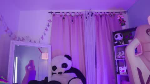 nahomy 2308 online show from 22, 5, 2026