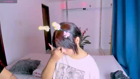 Nahomy online show from 15, 9, 2025