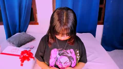 Nahomy online show from 25, 9, 2025