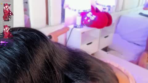 Nahomy Roberts online show from 18, 10, 2025