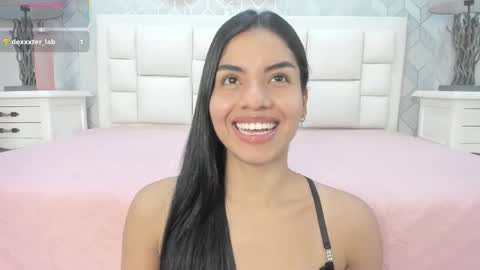 naia_cox online show from 2, 12, 2025