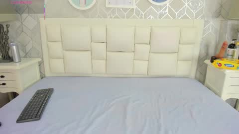 naia_cox online show from 26, 3, 2026