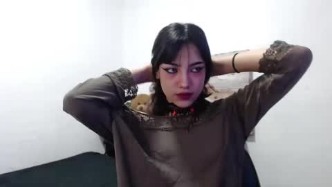 Snapshot of naiakit18 chatting on 19, 2, 2025 naiakit18 online show from 19, 2, 2025