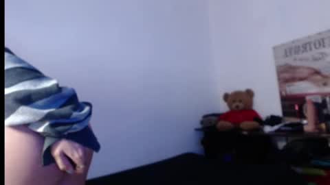 Snapshot of naiakit18 chatting on 21, 2, 2025 naiakit18 online show from 21, 2, 2025