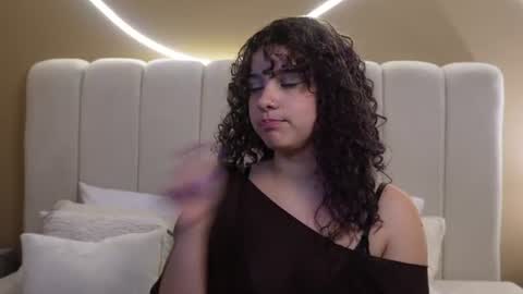 Snapshot of naira_velvett chatting on 4, 7, 2026 Naira online show from 4, 7, 2026
