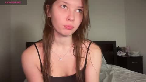 Mia  guest- Eva from DOUBLECUTIES online show from 9, 6, 2026