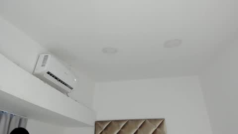 INSTAGRAM  m2221     online show from 3, 12, 2024