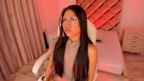 INSTAGRAM  m2221     online show from 24, 12, 2024