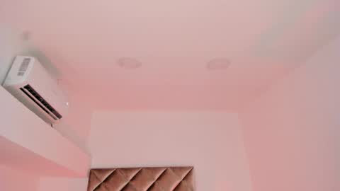 INSTAGRAM  m2221     online show from 7, 1, 2025