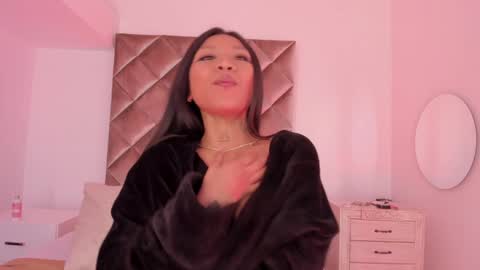 INSTAGRAM  m2221     online show from 9, 1, 2025