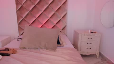 INSTAGRAM  m2221     online show from 14, 1, 2025