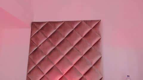 INSTAGRAM  m2221     online show from 14, 1, 2025