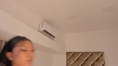 INSTAGRAM  m2221     online show from 5, 2, 2025