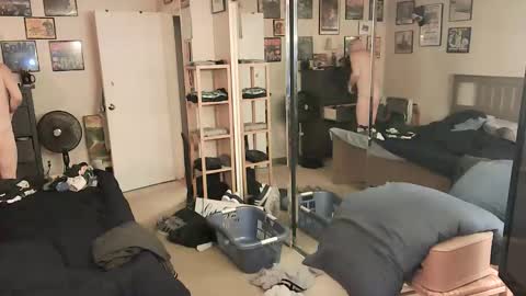 Snapshot of nakedmonkey chatting on 19, 4, 2026 nakedmonkey online show from 19, 4, 2026