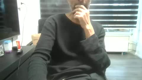 nakedxxxman online show from 2, 1, 2025