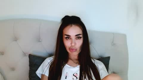 Lady online show from 8, 6, 2026