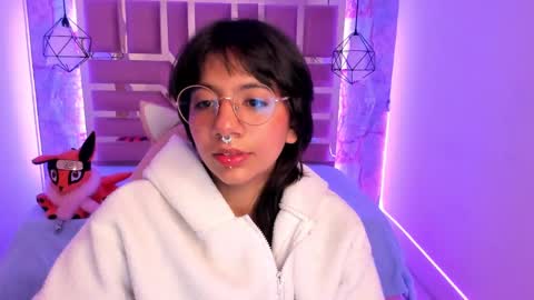 nami_usagi online show from 3, 12, 2024