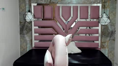 nami_usagi online show from 11, 1, 2025