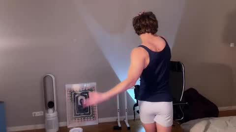 Snapshot of namiraaxel chatting on 6, 12, 2024 Georges online show from 6, 12, 2024