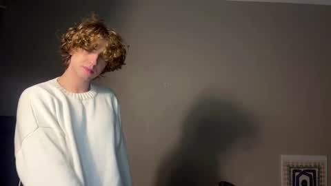 Snapshot of namiraaxel chatting on 21, 10, 2025 Georges online show from 21, 10, 2025